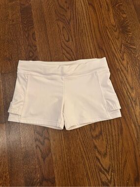 Ellesse White Athletic Shorts, Specialized Upside Down Pockets For Tennis Ball